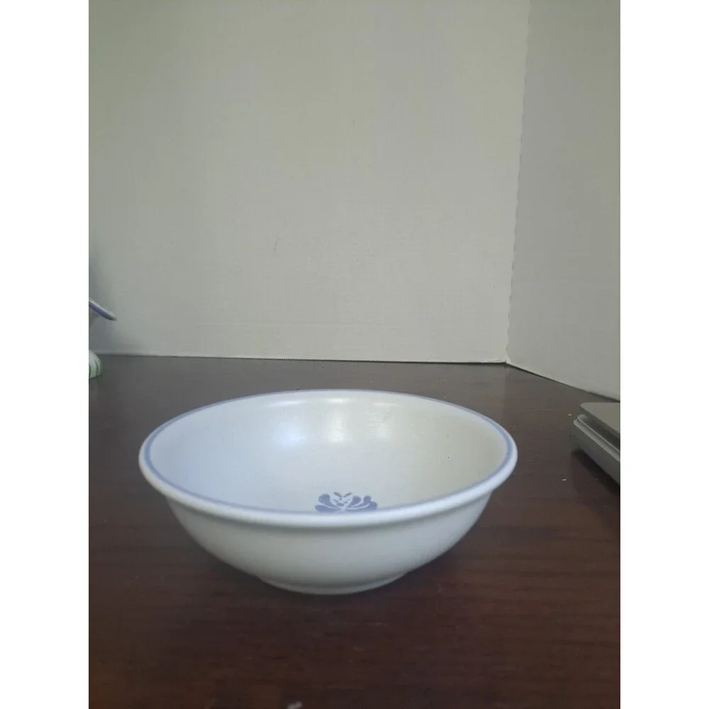 Vintage Pfalzgraff Yorktowne Blue And White Floral Stoneware 6inch Bowl